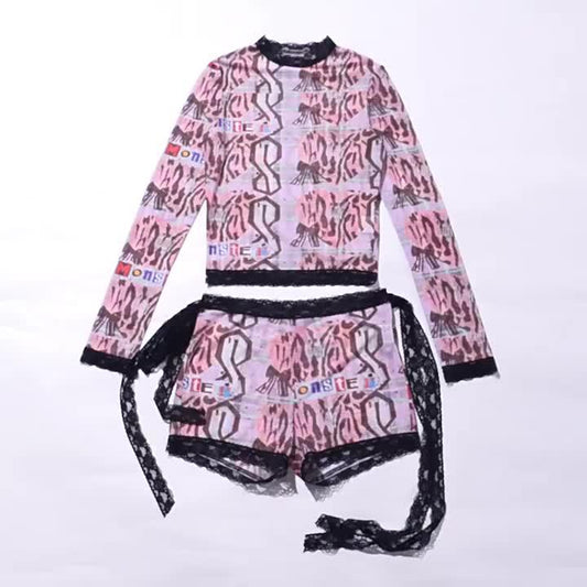Trendy Graffiti Crew Neck Print Lace Trim Crop Top Shorts Casual Women Two Piece Set